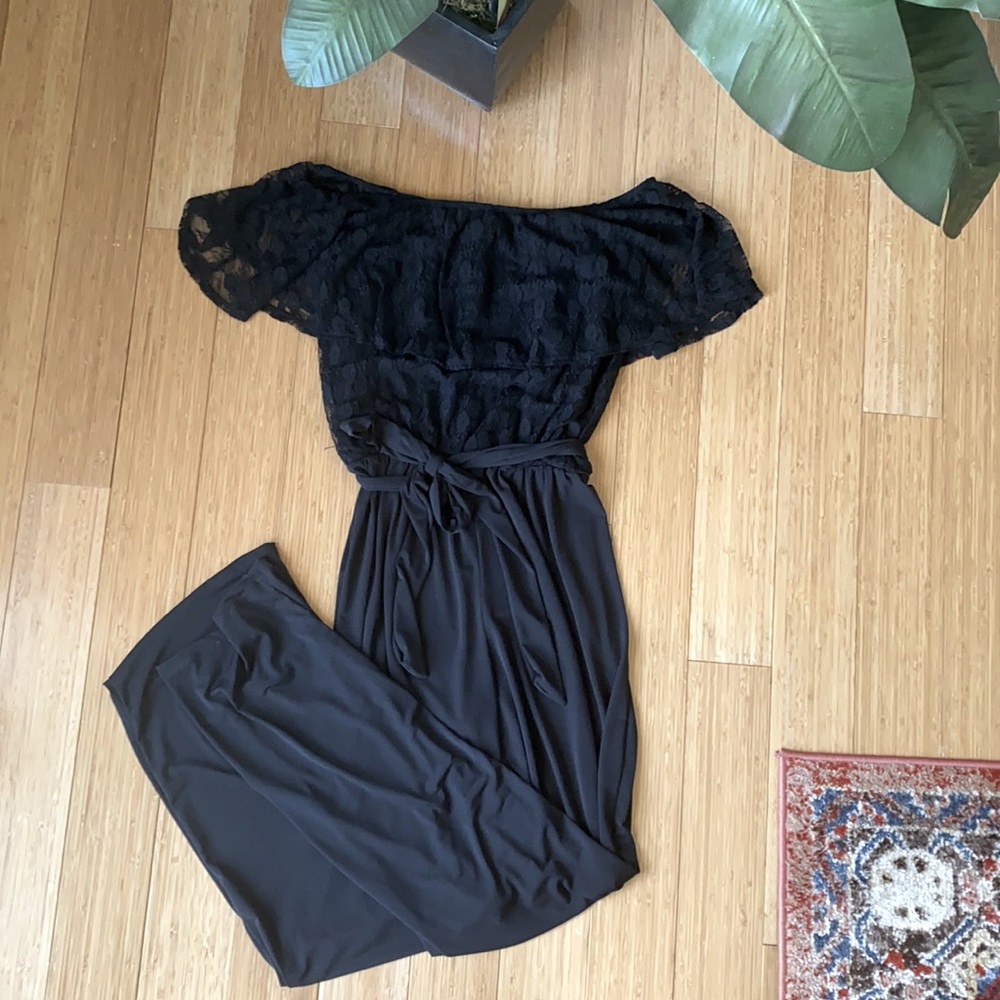 Off-shoulder lace jumpsuit